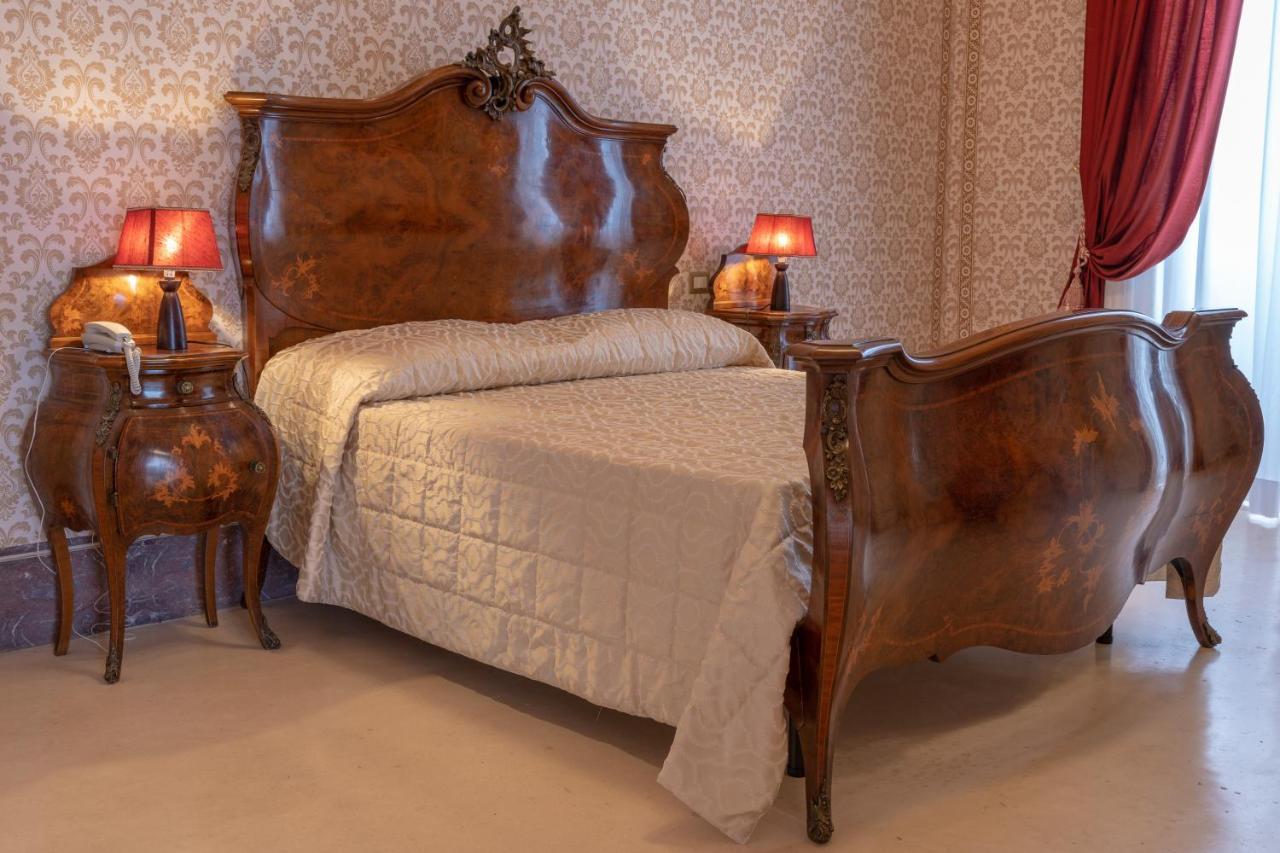 Hotel Il Cavaliere Al Borgo Antico Copertino Zewnętrze zdjęcie