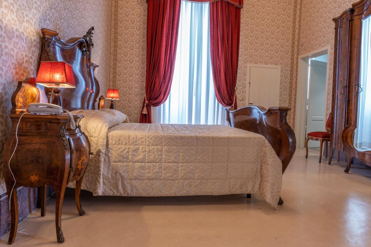 Hotel Il Cavaliere Al Borgo Antico Copertino Zewnętrze zdjęcie