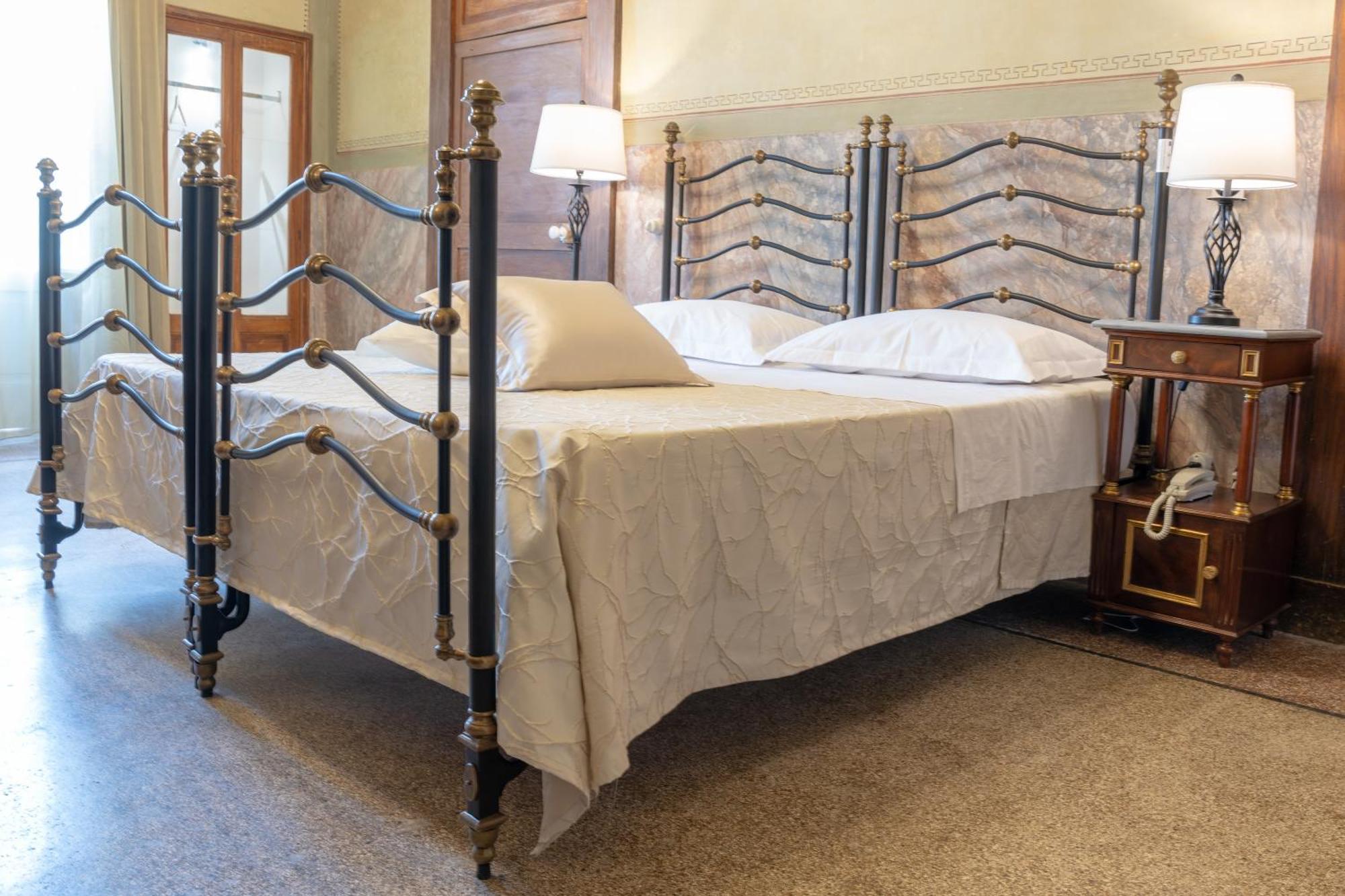 Hotel Il Cavaliere Al Borgo Antico Copertino Zewnętrze zdjęcie